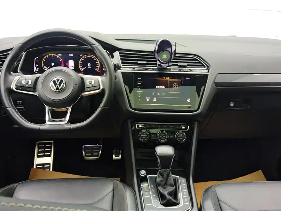 Volkswagen Tiguan L 2021 330TSI Automatic 2WD R-Line Premium фото 12