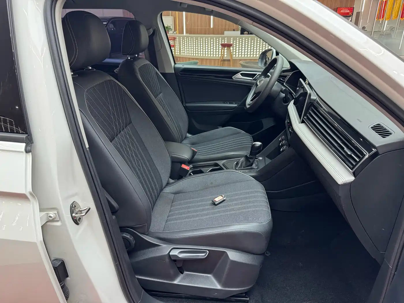 Volkswagen Tiguan L 2022 330TSI Automatic 2WD Comfort Edition фото 30