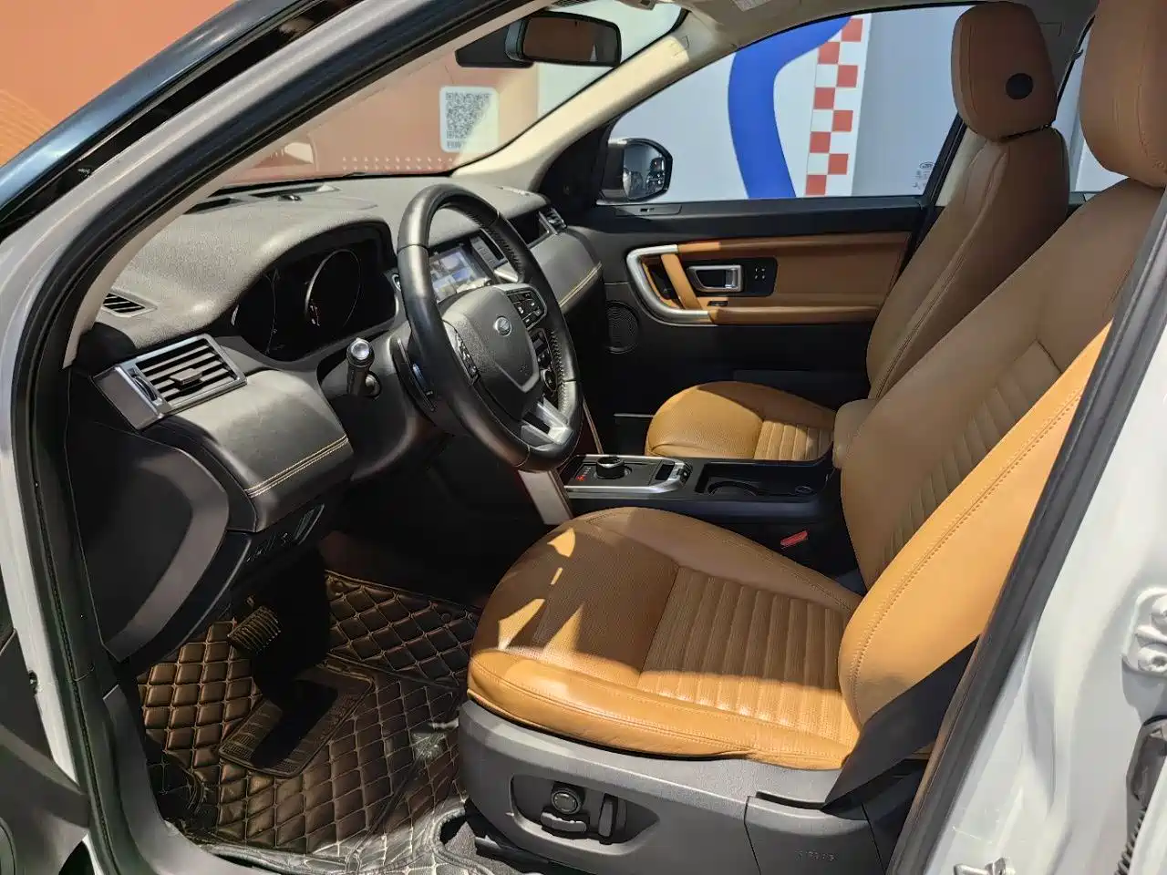 Land Rover Discovery Sport 2018 200PS PURE Edition фото 9