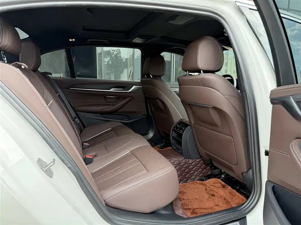BMW 5 Series 2022 Model Second Facelift 530Li Leading M Sport Package фото 26