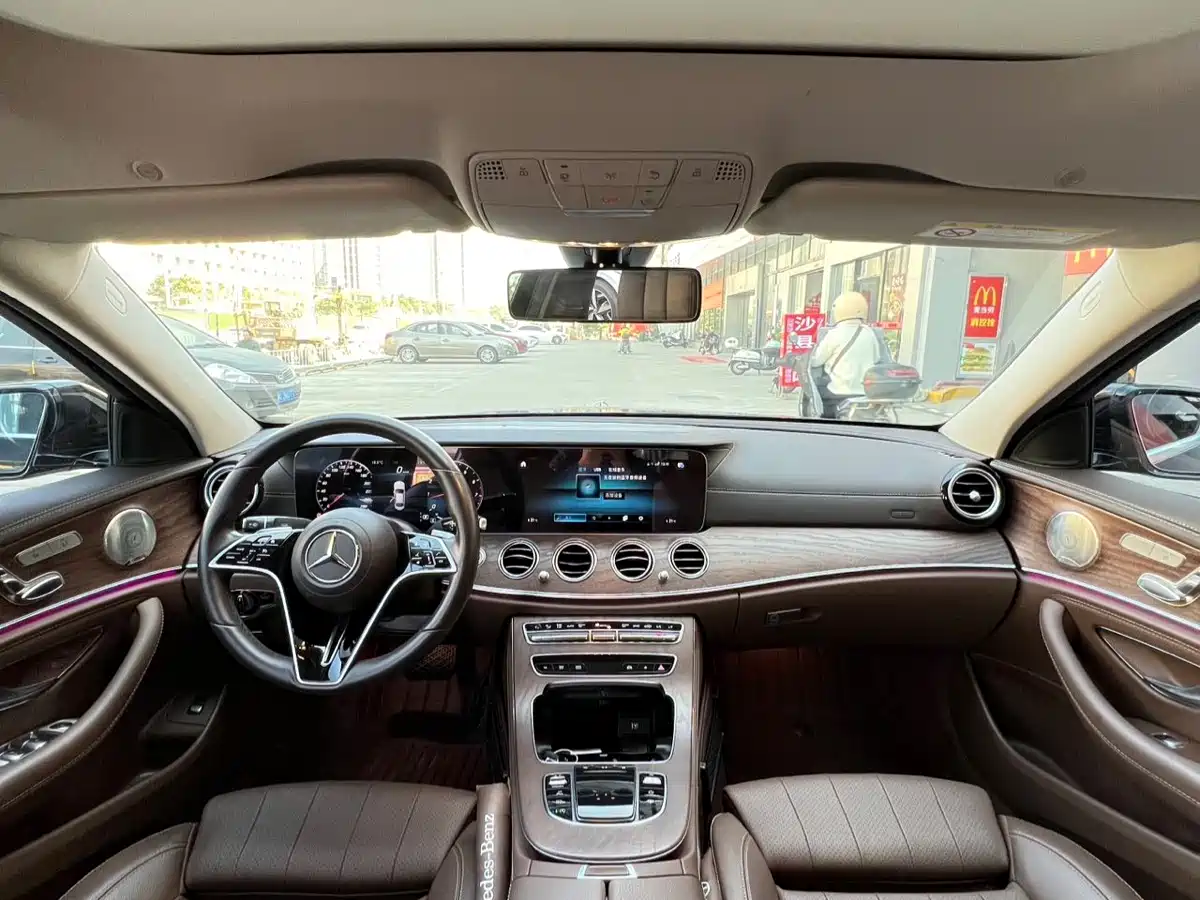 Mercedes-Benz E-Class 2021 E 300 L Sport Luxury Edition фото 11