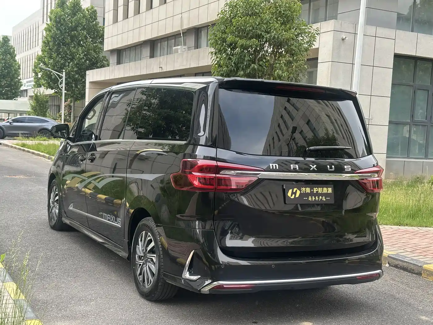 SAIC Maxus Maxus G20 2023 Facelift PLUS 2.0T Diesel Automatic Luxury Edition фото 6