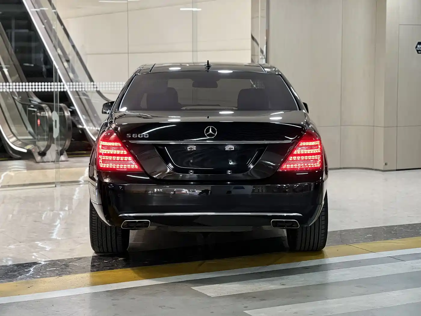 Mercedes-Benz S-Class 2010 S 600 L фото 3