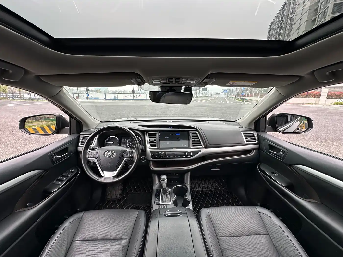 Toyota Highlander 2021 2.0T AWD Luxury 7-Seater фото 9