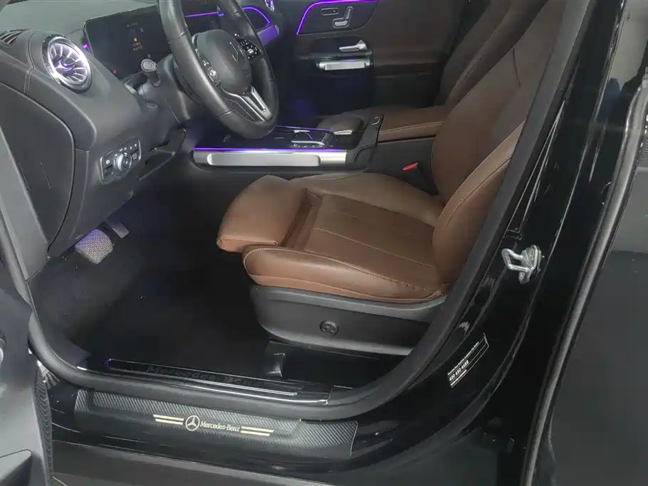 Mercedes-Benz GLB 2023 GLB 220 4MATIC фото 9