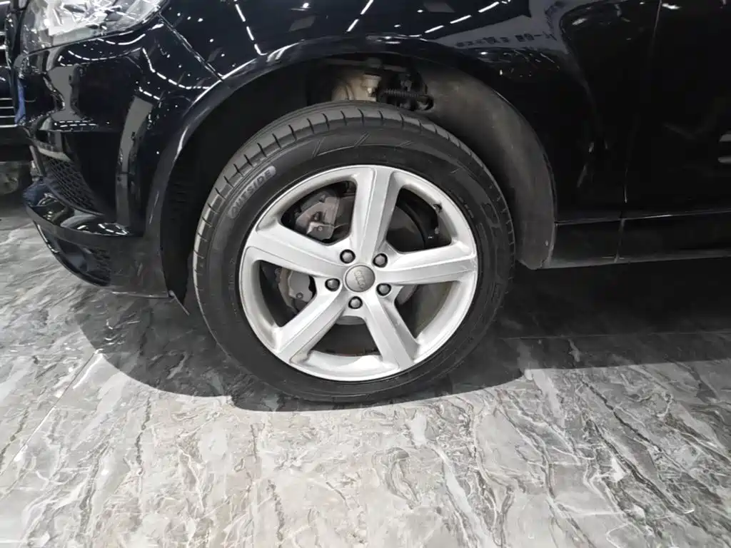 Photo 23 - Audi Q7