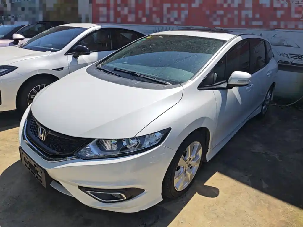 Honda Jade 2016 2016 1.8L Automatic Comfort Elite Version 5-seater