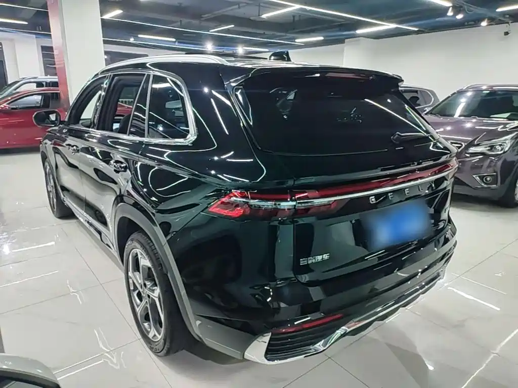 Фото 5 - Geely Monjaro