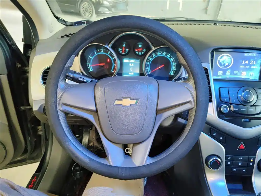 Chevrolet Cruze 2015 1.5L Classic SL MT фото 7