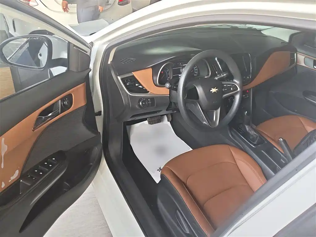 Chevrolet Cavalier 2016 Model 1.5L Automatic Delight Edition фото 16