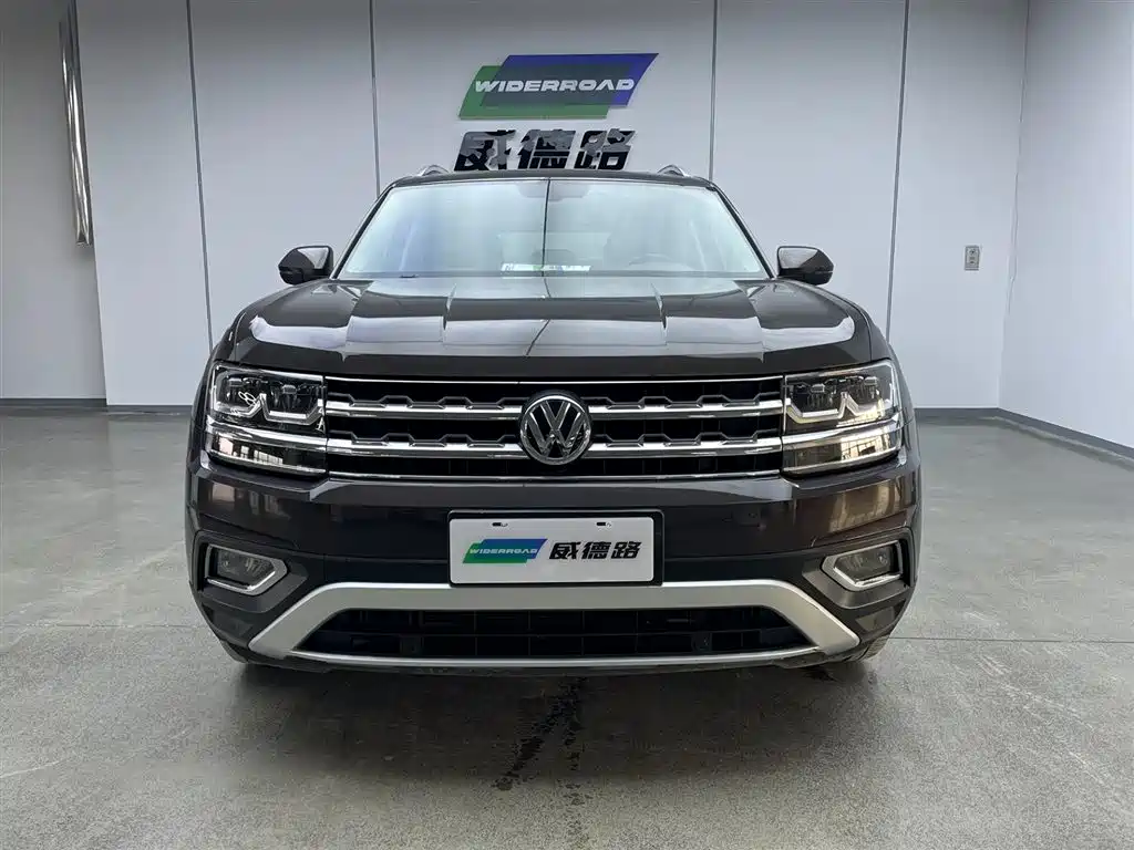 Volkswagen Teramont 2020 380TSI 4WD Luxury Edition China VI фото 3