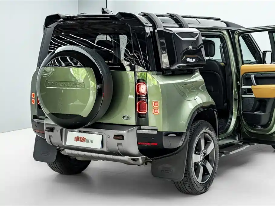 Land Rover Defender 2023 Facelift 110 3.0T P400 X-DYNAMIC HSE фото 34