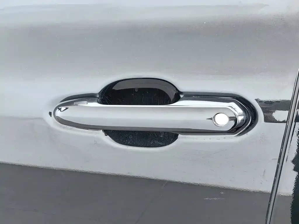 Фото 18 - Toyota Highlander