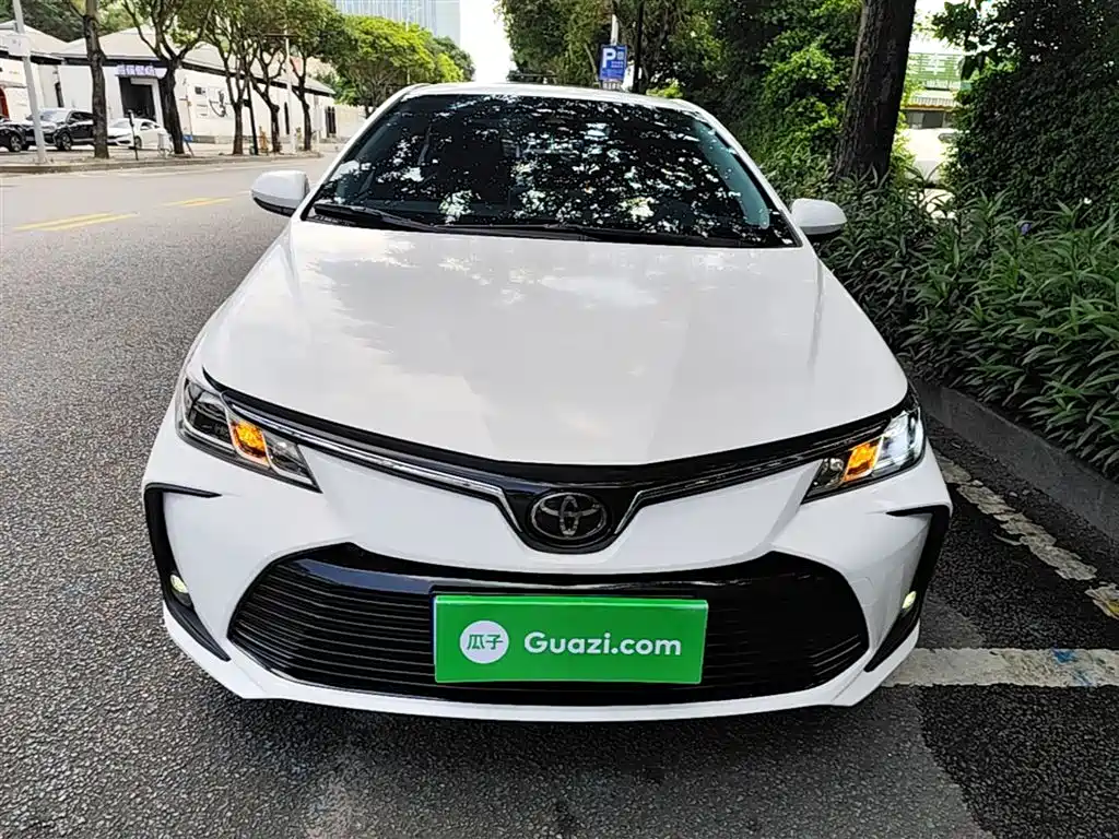 Toyota Corolla 2019 1.2T S-CVT GL-i Elite Edition фото 3