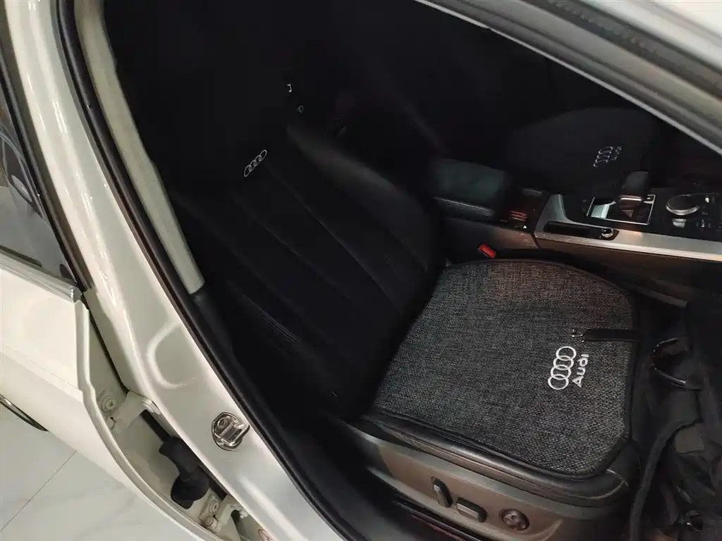 Audi A4L 2019 40 TFSI Fashion (China V) фото 25