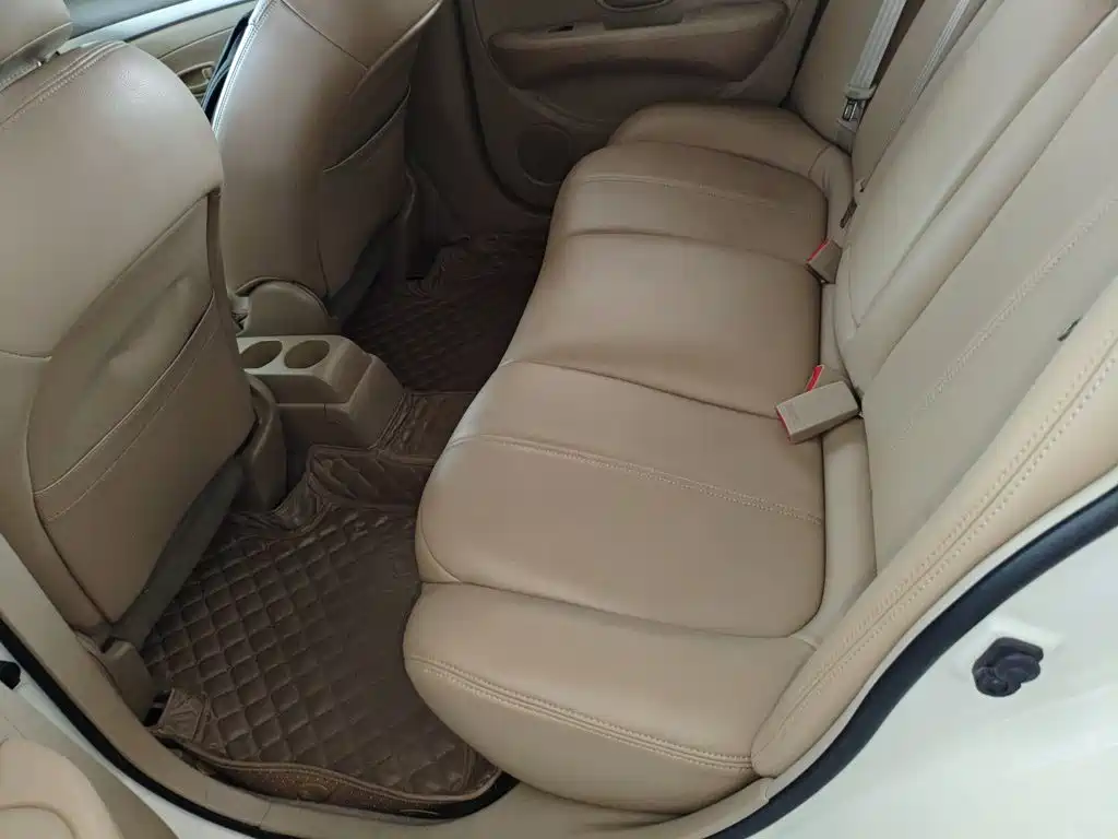 Фото 14 - Nissan Sylphy