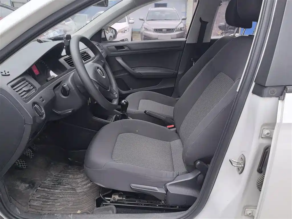 Volkswagen Santana 2018 1.5L Manual Trend Edition фото 15