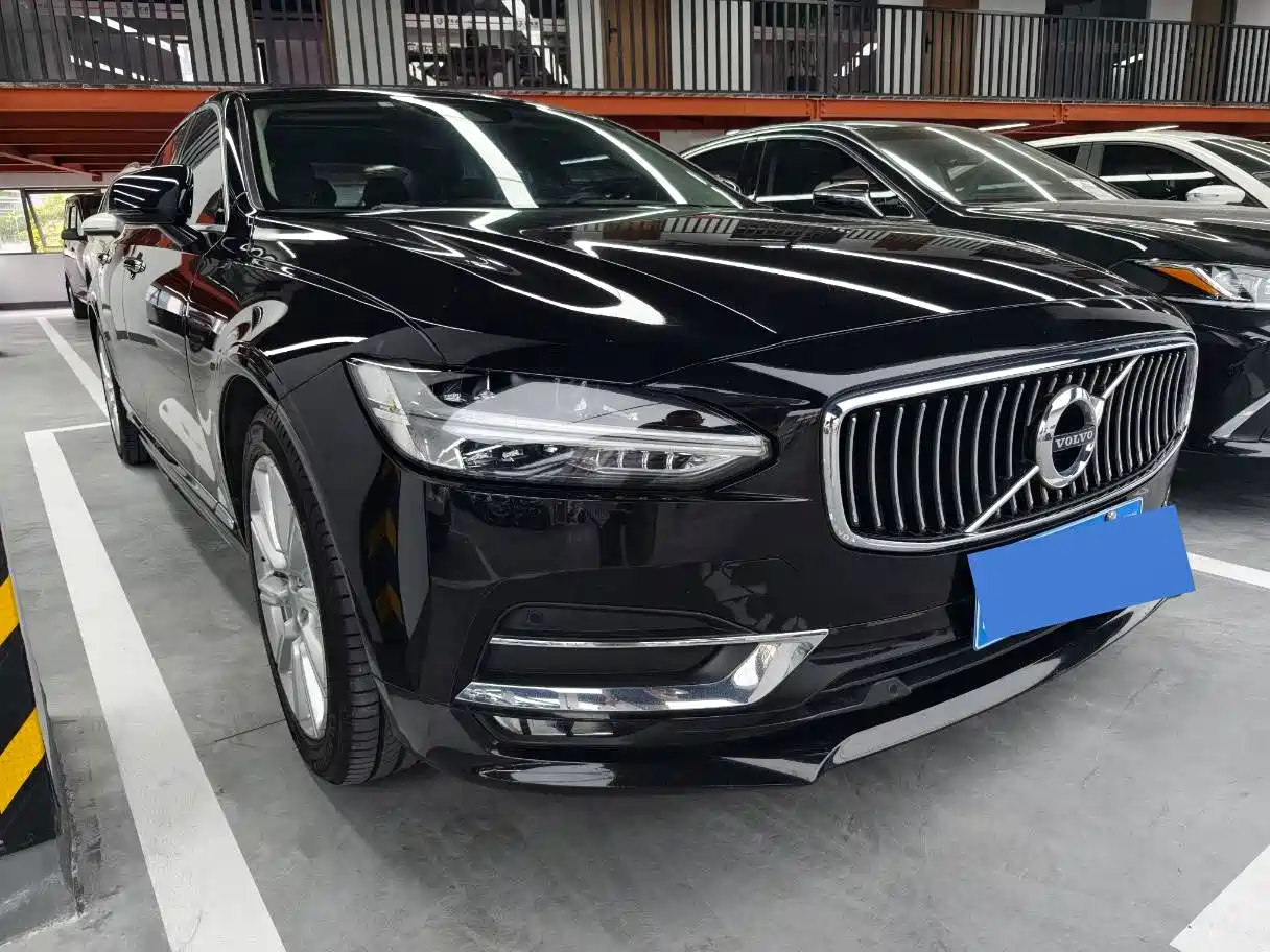 Volvo S90 2020 T5 Momentum Luxury Edition фото 3