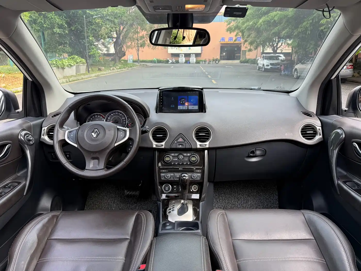Renault Koleos (Import) 2014 2014 2.5L 4WD Comfort Edition