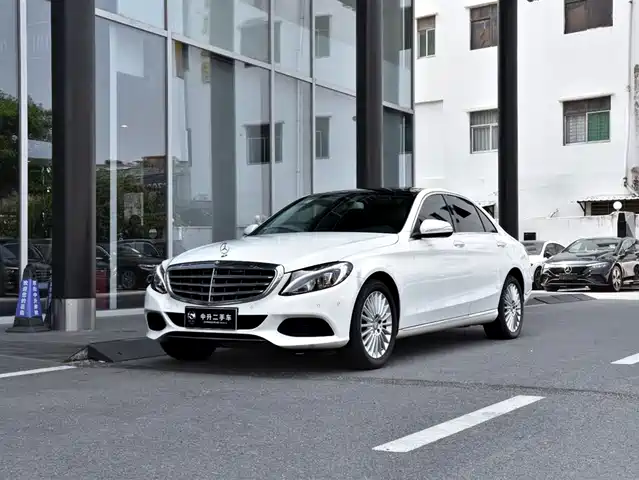 Mercedes-Benz C-Class 2015 C 200 L — фото 1