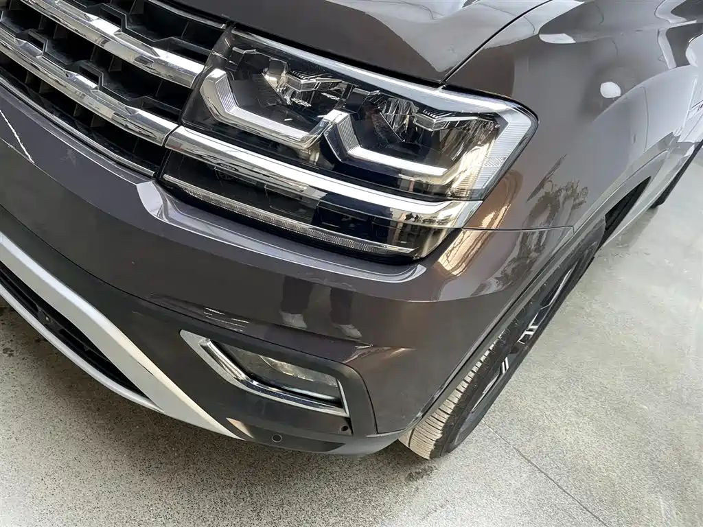 Volkswagen Teramont 2020 380TSI 4WD Luxury Edition China VI фото 4