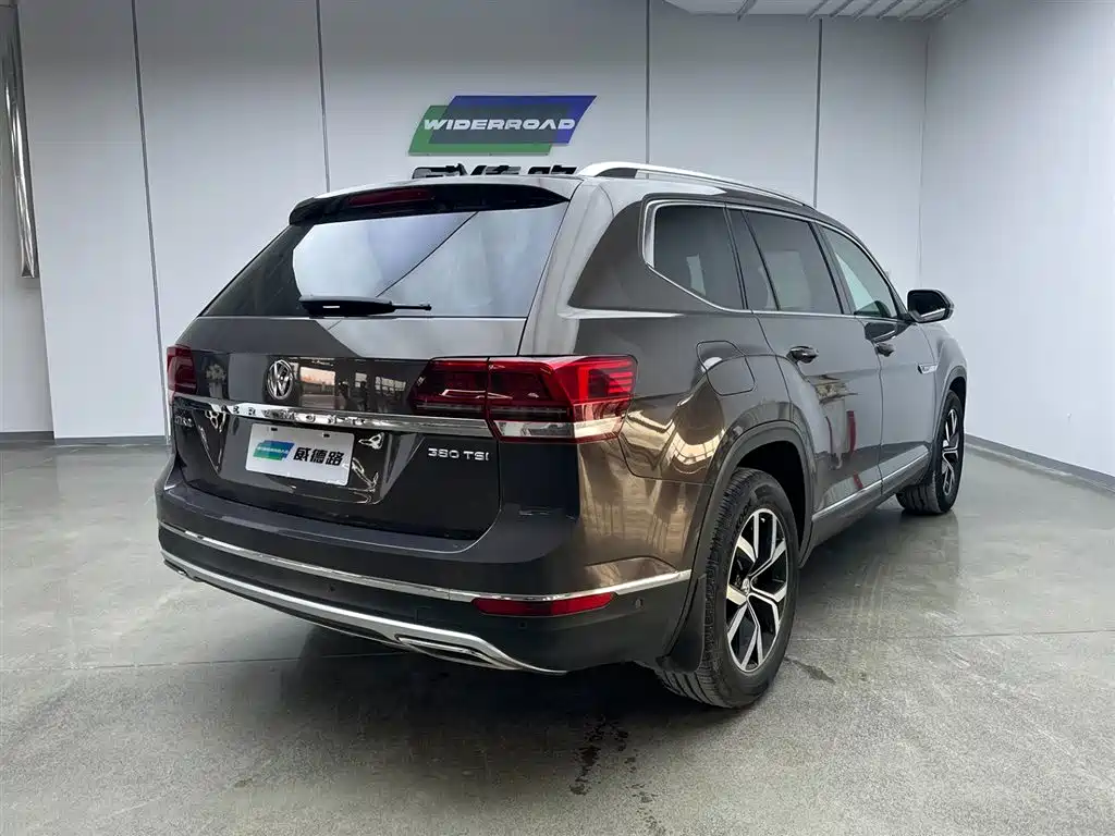 Volkswagen Teramont 2020 380TSI 4WD Luxury Edition China VI фото 7