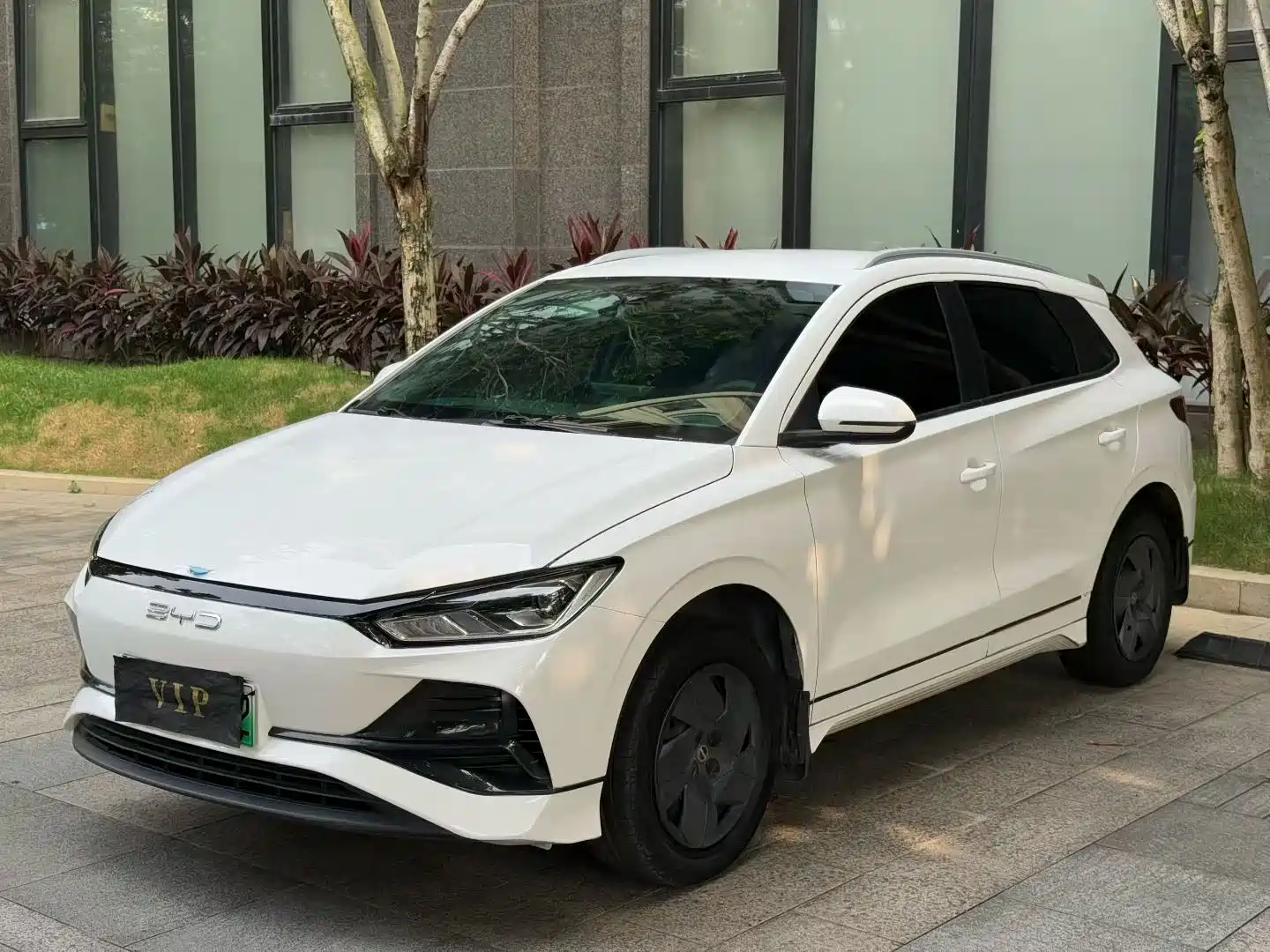 Фото 1 - BYD e2