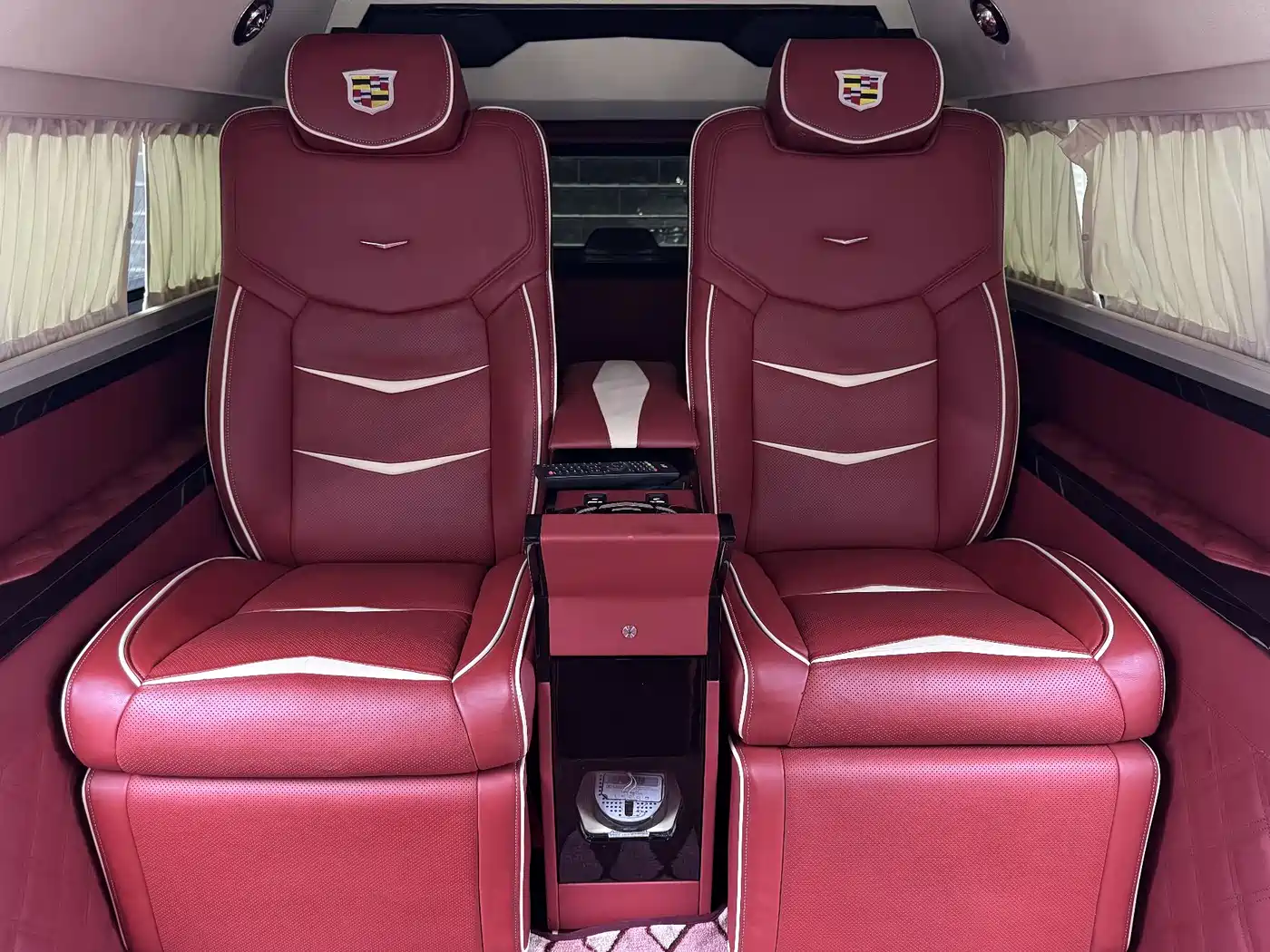 Cadillac Escalade 2017 6.2L ESV Platinum Extended фото 18