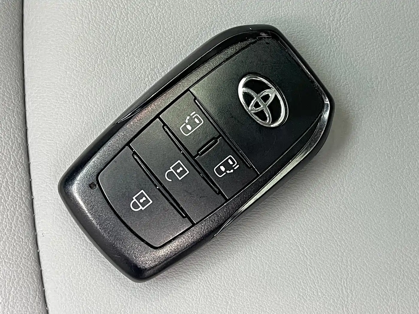 Toyota Granvia 2025 2024 2.5L Hybrid Comfort