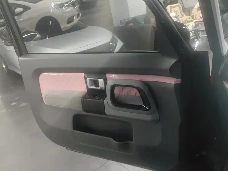 Baojun E300 2020 2020 Stellar Smart Fun Edition