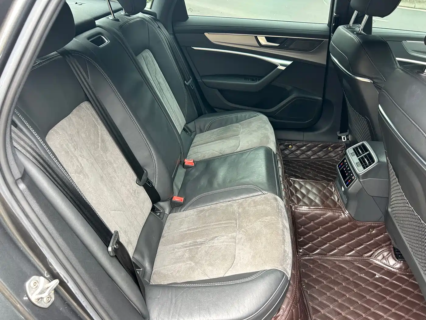 Audi A6L 2021 45 TFSI Premium Life Edition фото 19