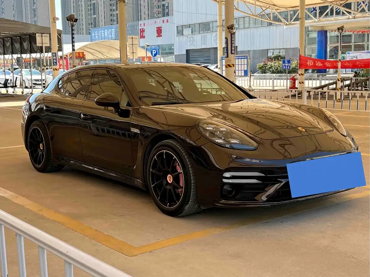 Porsche Panamera 2010 Panamera 4 3.6L фото 3