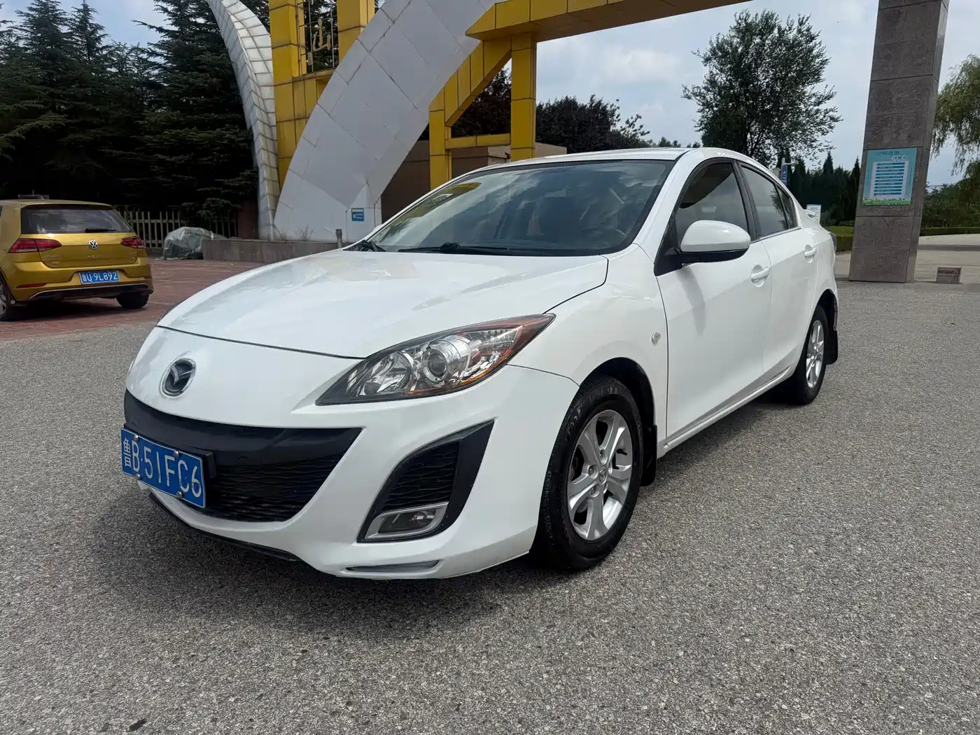 Mazda Mazda3 Axela 2012 2011 Sedan 1.6L Automatic Elite