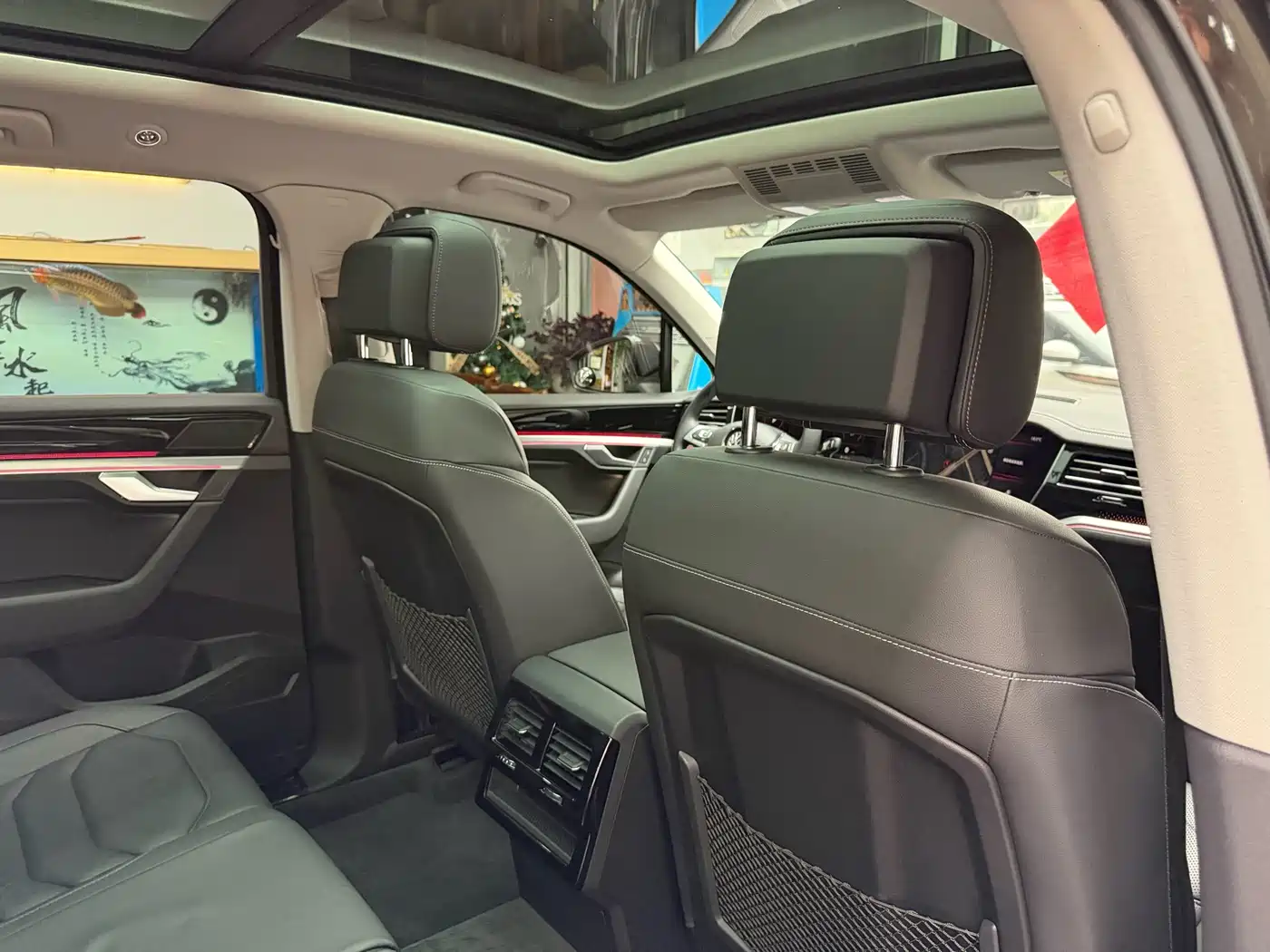 Volkswagen Touareg 2019 2.0TSI Sharp Wing Edition China VI фото 38