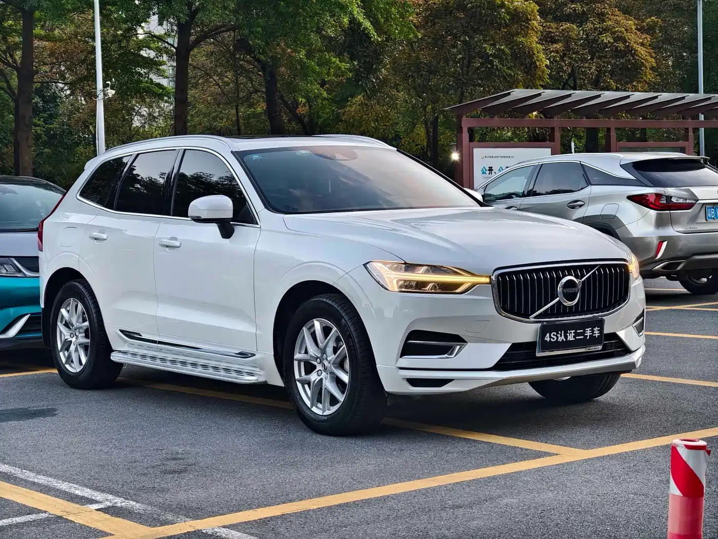 Фото 2 - Volvo XC60