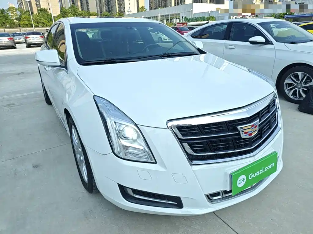 Cadillac XTS 2015 2014 28T Comfort