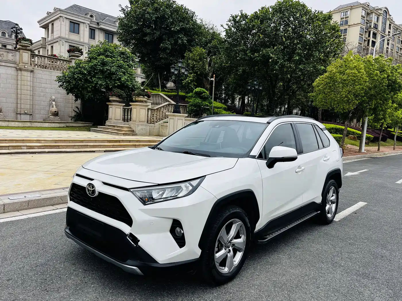 Toyota RAV4 Rongfang 2020 2.0L CVT 2WD Trend Edition