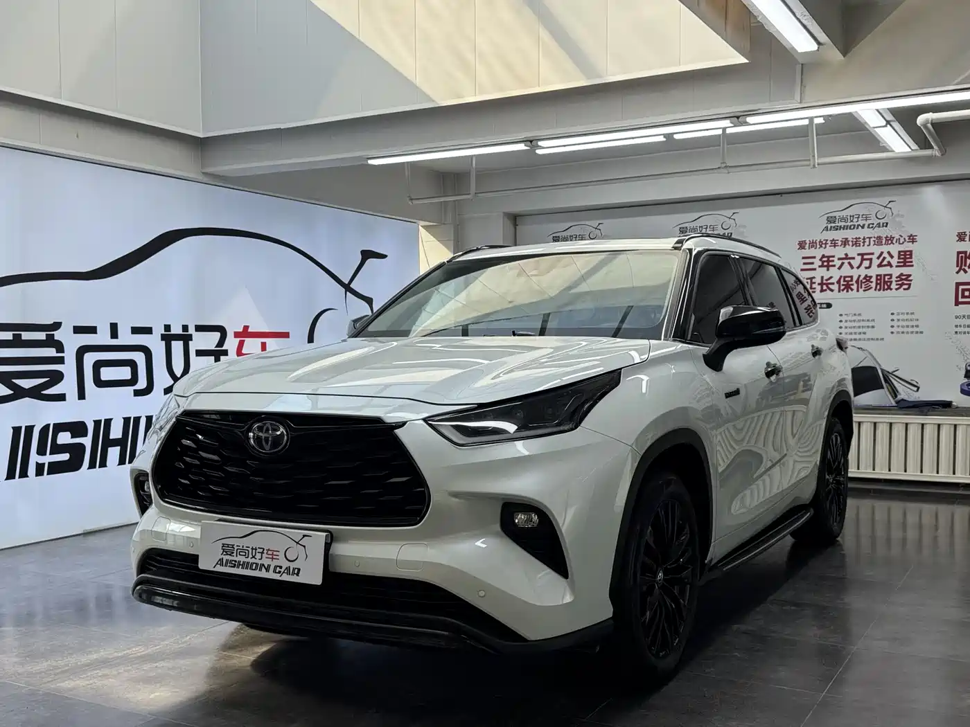 TOYOTA HIGHLANDER