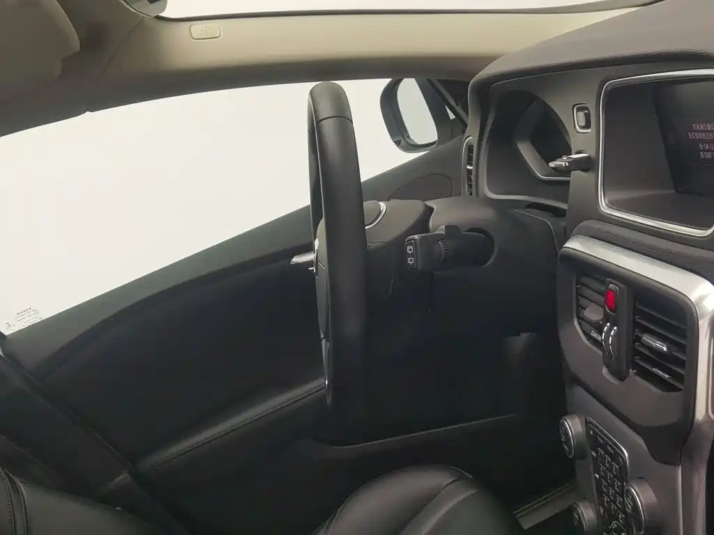 Photo 22 - Volvo V40