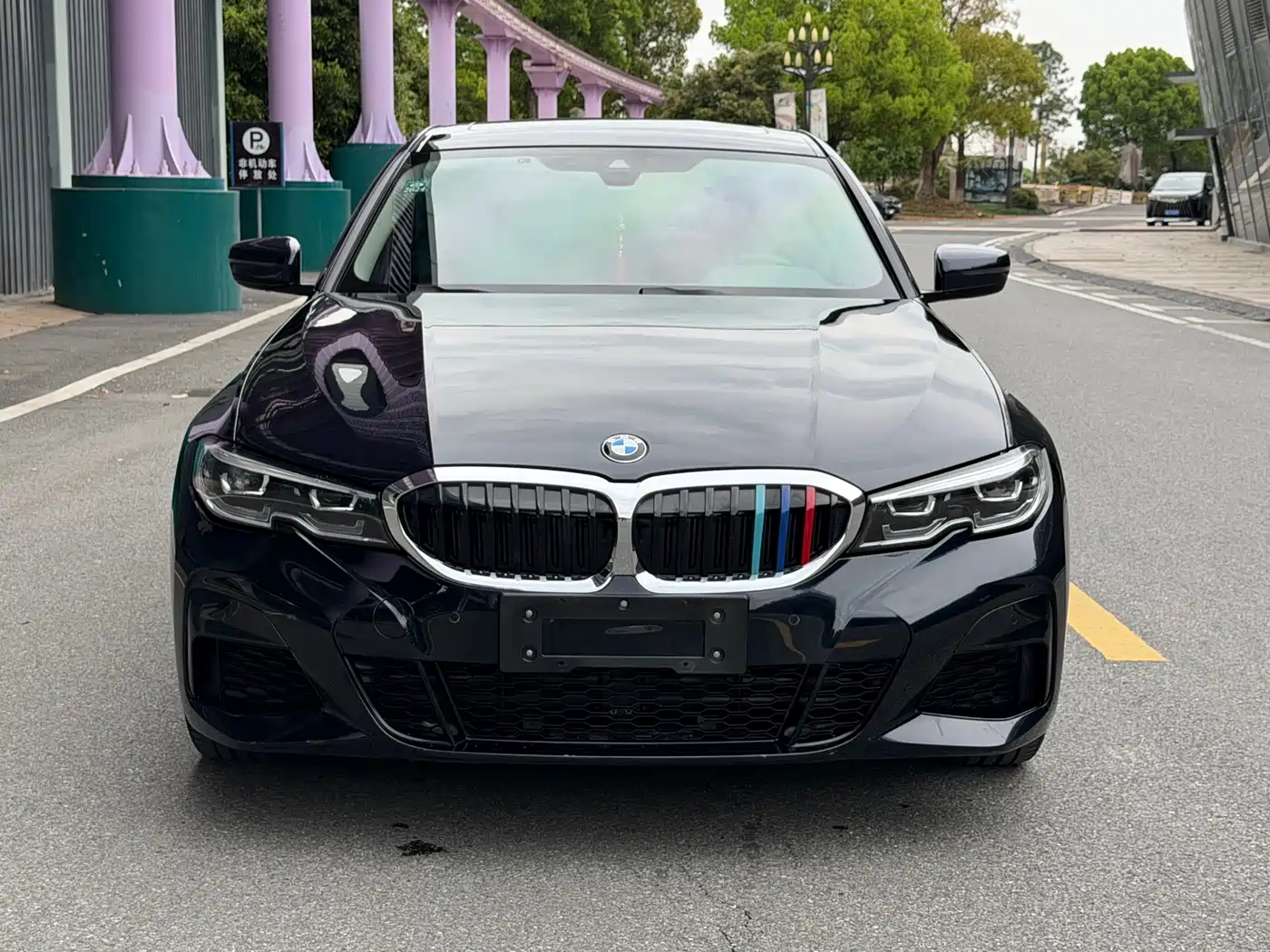 BMW 3 Series 2022 325Li M Sport Package фото 2