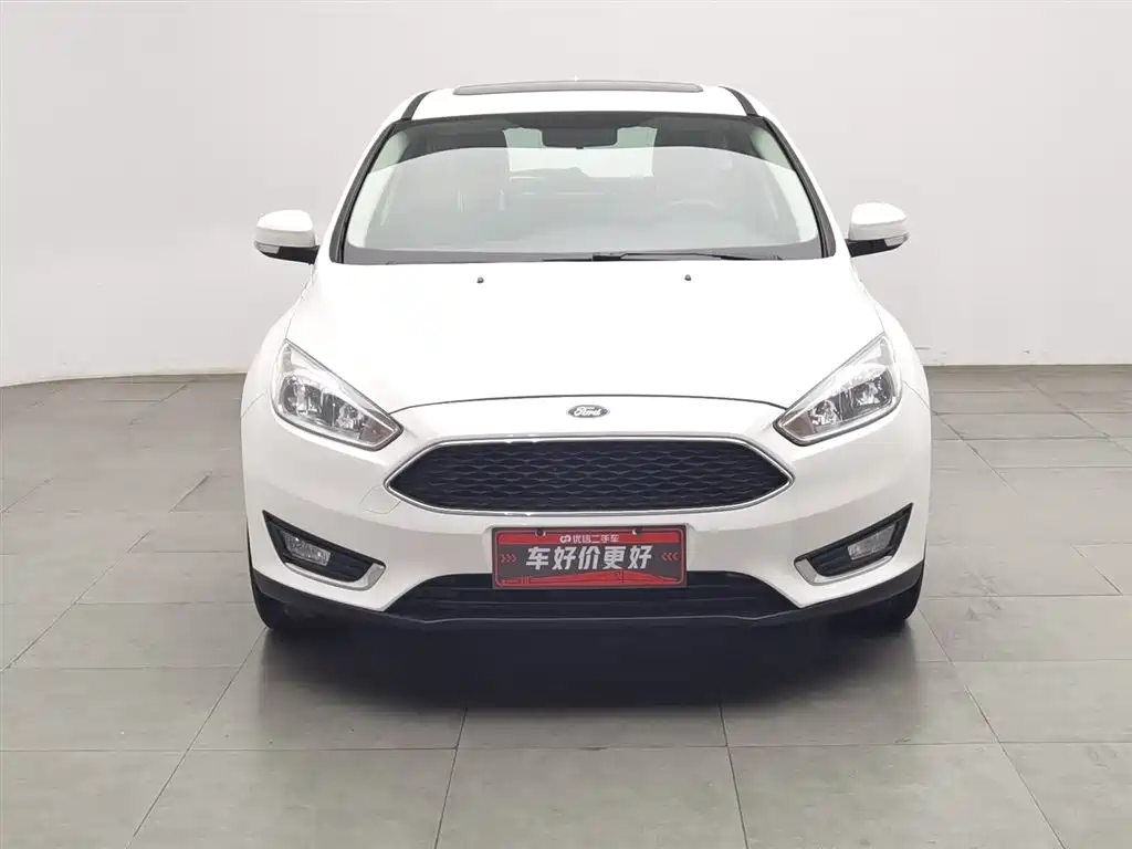 Фото 3 - Ford Focus