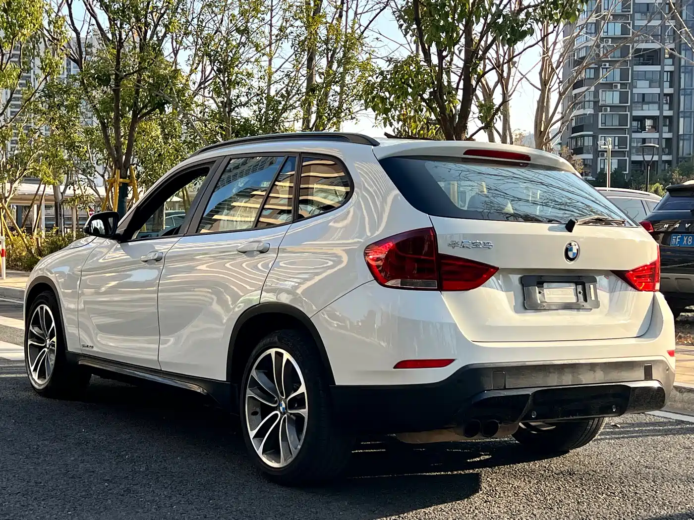 BMW X1 2013 sDrive20i Sport Design Package фото 7