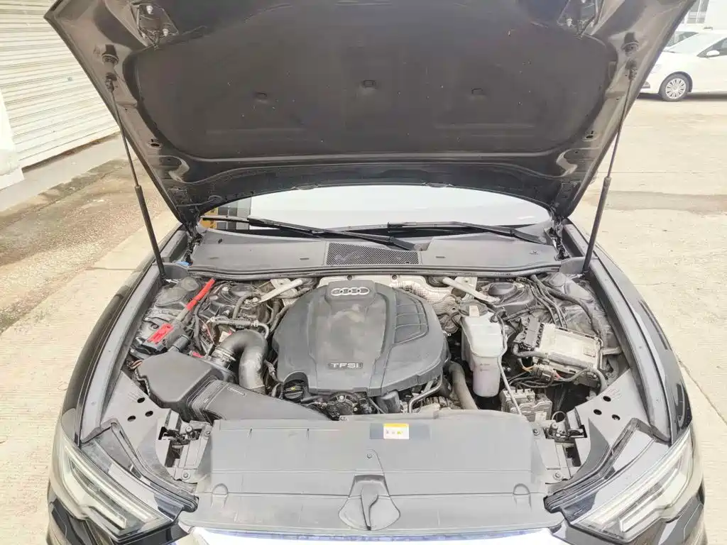 Фото 3 - Audi A6L