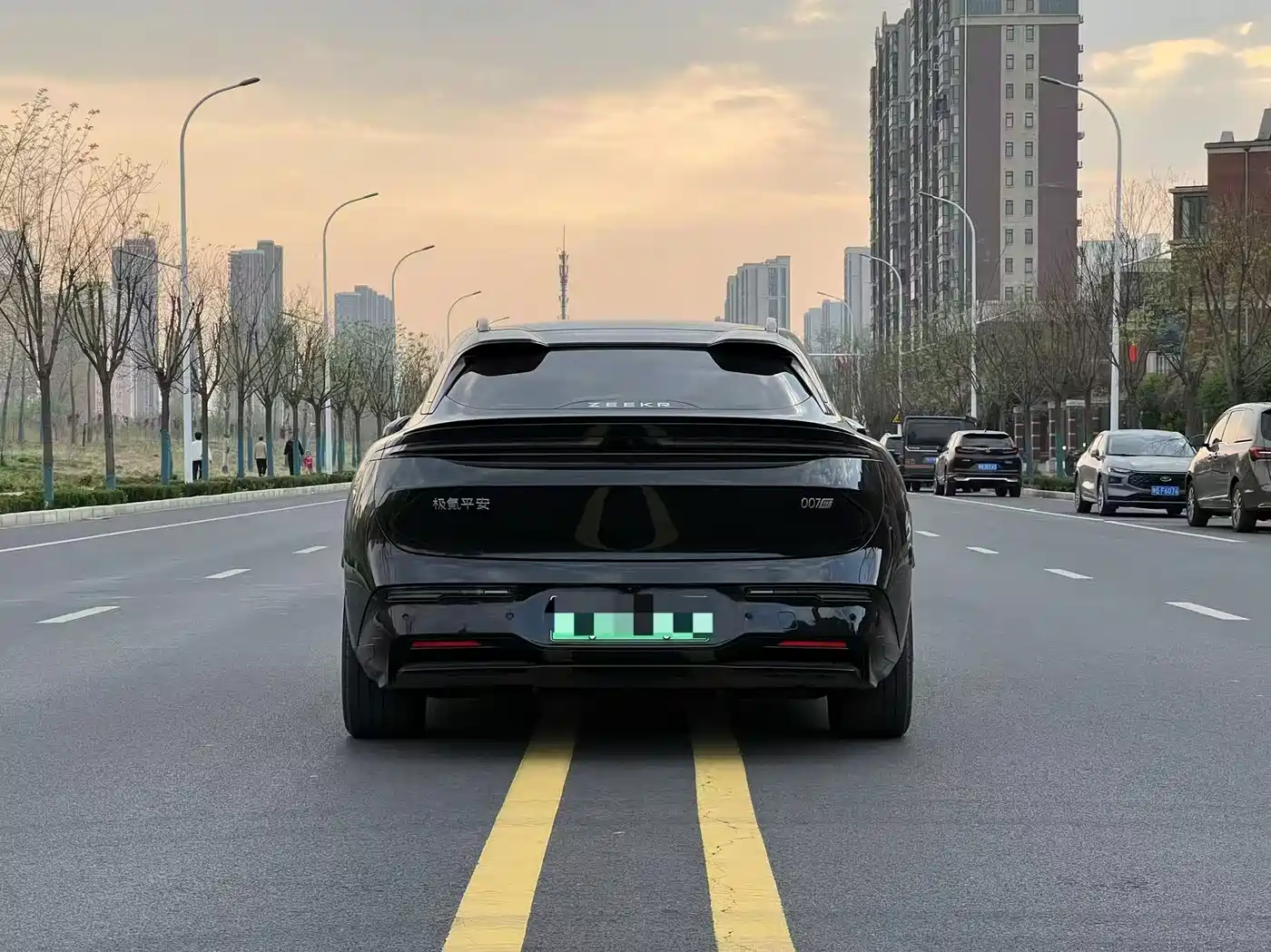 ZEEKR EXTREME KRYPTON 007GT