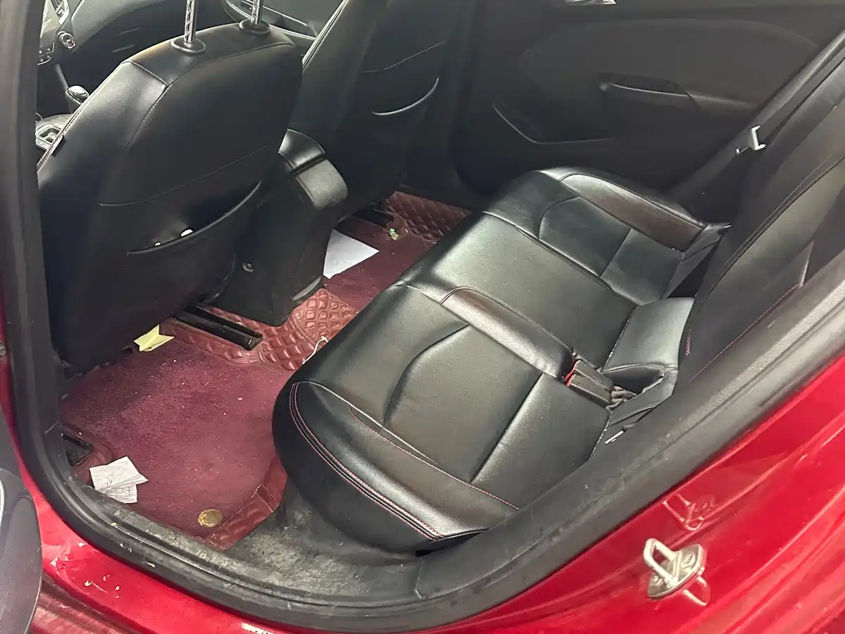 Chevrolet Cruze 2017 1.5L Automatic Pioneer Sunroof фото 8