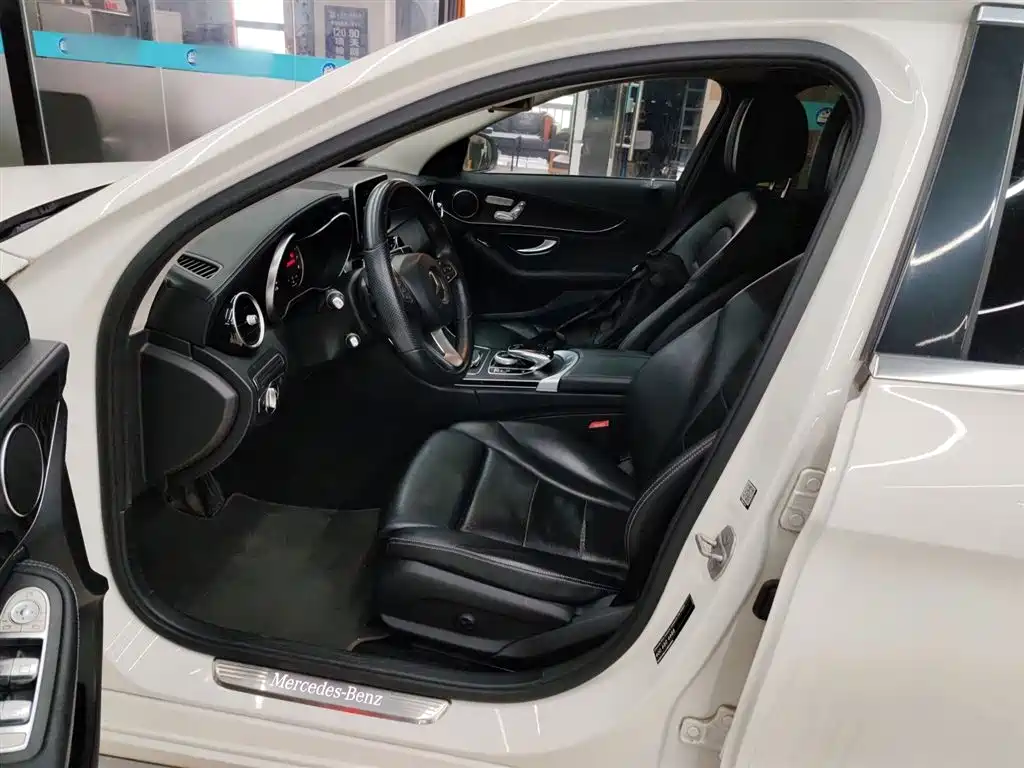 Mercedes-Benz C-Class 2015 Facelift C 200 L Sport фото 11