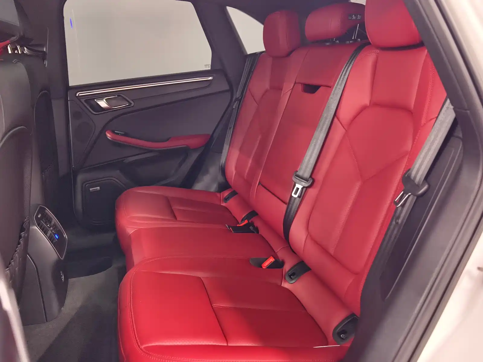 Фото 8 - Porsche Macan