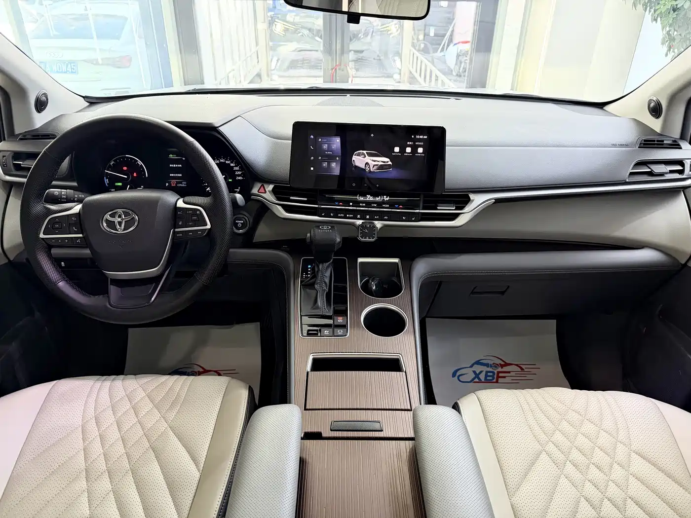 Toyota Granvia 2024 2024 2.5L Hybrid Comfort