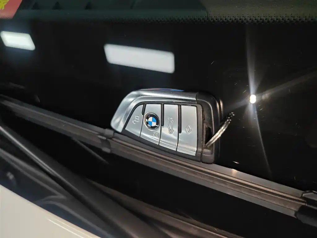 BMW 5 Series 2022 Facelift 530Li Leading M Sport Package фото 9