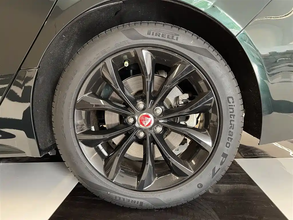 JAGUAR XFL